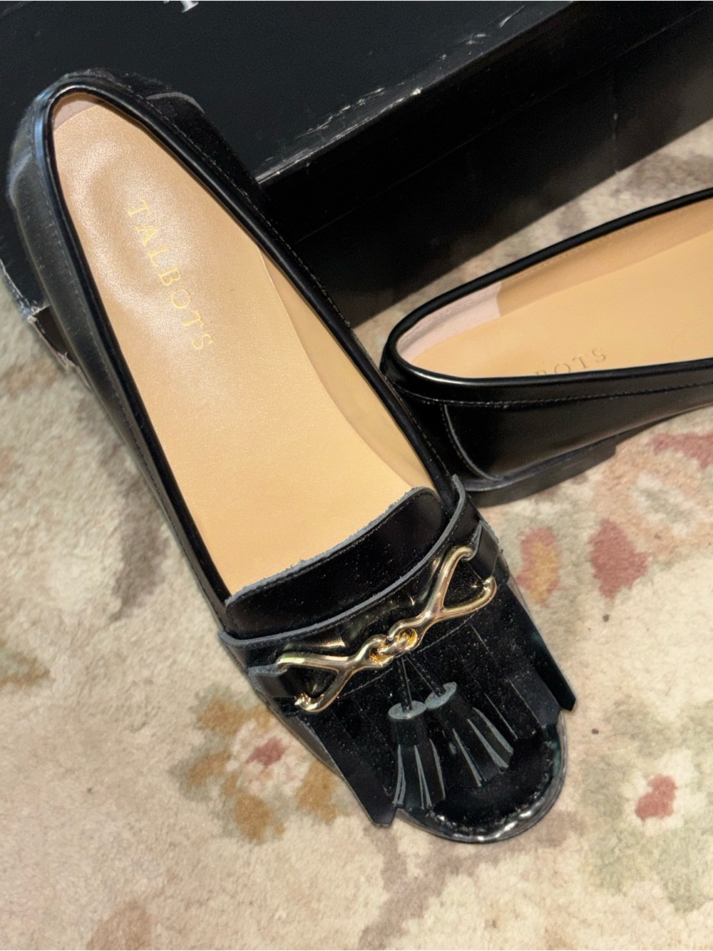 Talbots 9.5. Laura kiltie Black Leather Tassel Loafers for Women - Picture 2 of 5